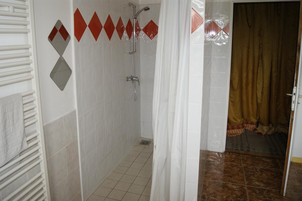 D'hotes La Noyeraie Izeron